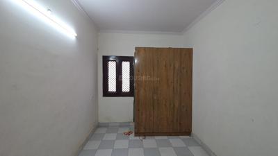 Bedroom Image of 650 Sq.ft 2 BHK Apartment / Flat for rent in Pitampura New Delhi for Rs. 26000