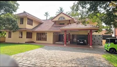 Image of 4730 Sq.ft 4 BHK Independent House for sale in Vyttila, Kochi for Rs. 75000000