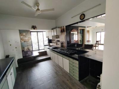 Kitchen Image of 3800 Sq.ft 5 BHK Apartment / Flat for sale in Vashi Navi Mumbai for Rs. 75000000