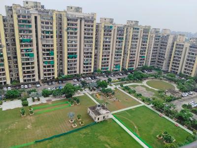 Image of 1620 Sq.ft 3 BHK Apartment / Flat for rent in RPS Savana, Sector 88, Faridabad for Rs. 38000