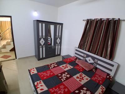 Bedroom Image of 2345 Sq.ft 3 BHK Independent House for rent in Home Madhuram Villa, Motera Ahmedabad for Rs. 35000