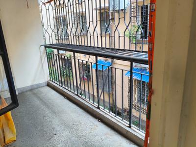 Balcony Image of 1000 Sq.ft 2 BHK Apartment / Flat for sale in Lake Gardens Kolkata for Rs. 6000000