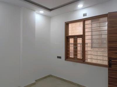 Bedroom Image of 950 Sq.ft 2 BHK Builder Floor for sale in Pitampura New Delhi for Rs. 8000000