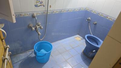 Bathroom Image of 500 Sq.ft 1 BHK Apartment / Flat for rent in Satellite Ahmedabad for Rs. 23000