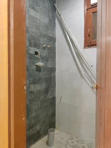 Common Bathroom Image of 1050 Sq.ft 3 BHK Builder Floor for sale in Vasundhara Ghaziabad for Rs. 8100000