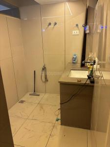 Bathroom Image of 900 Sq.ft 2 BHK Builder Floor for rent in Ashok Nagar New Delhi for Rs. 36000