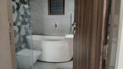 Image of 1050 Sq.ft 2 BHK Apartment / Flat for rent in Oxy Beaumonde, Viman Nagar, Pune for Rs. 72000