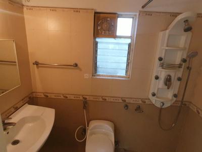 Bathroom Image of 1690 Sq.ft 3.5 BHK Apartment / Flat for rent in Amar Ambience, Ghorpadi Pune for Rs. 70000