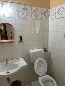 Bathroom Image of 1000 Sq.ft 2 BHK Apartment / Flat for rent in Rahul Housing Society, Koregaon Park Pune for Rs. 40000