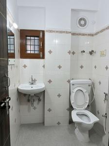 Bathroom Image of 1012 Sq.ft 2 BHK Apartment / Flat for sale in Sikandra Agra for Rs. 3700000