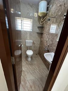 Bathroom Image of 1000 Sq.ft 2 BHK Builder Floor for rent in Koramangala Bengaluru for Rs. 45000
