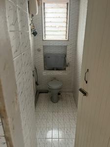 Bathroom Image of 680 Sq.ft 1 BHK Apartment / Flat for rent in Swaraj Homes Bhagwan Singh Apartment, Mahim Mumbai for Rs. 55000