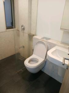 Common Bathroom Image of 1938 Sq.ft 3 BHK Apartment / Flat for sale in Cuffe Parade Mumbai for Rs. 160000000
