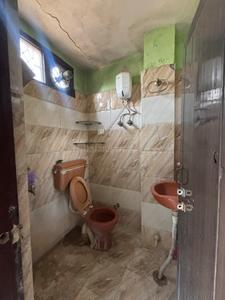 Bathroom Image of 800 Sq.ft 2 BHK Apartment / Flat for rent in Kakadeo Kanpur for Rs. 16000