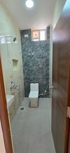 Bathroom Image of 1200 Sq.ft 3 BHK Builder Floor for rent in Koyambedu Chennai for Rs. 37500
