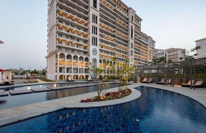 DLF The Skycourt Main Image 1