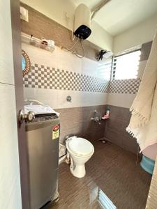 Bathroom Image of 900 Sq.ft 2 BHK Apartment / Flat for sale in Bill Vadodara for Rs. 2700000