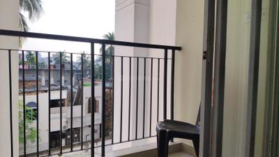 Balcony Image of 980 Sq.ft 2 BHK Apartment / Flat for rent in Chinar Park Kolkata for Rs. 18000