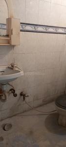 Bathroom Image of 1250 Sq.ft 3 BHK Apartment / Flat for sale in Karishma Apartment, Patparganj New Delhi for Rs. 18500000