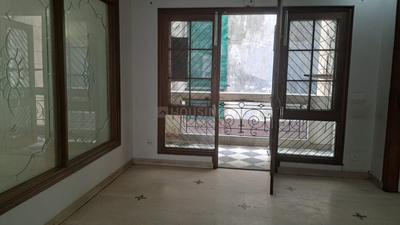 Bedroom Image of 5000 Sq.ft 4 BHK Builder Floor for rent in Maharani Bagh New Delhi for Rs. 250000