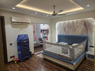 Bedroom Image of 2700 Sq.ft 4 BHK Builder Floor for sale in Greater Kailash New Delhi for Rs. 75000000