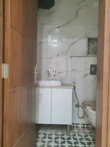 Common Bathroom Image of 1485 Sq.ft 3 BHK Builder Floor for sale in Green Field Colony Faridabad for Rs. 16500000