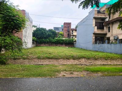 Image of 200 Sq.ft Residential Plot / Land for sale in DLF Phase 2, Gurgaon for Rs. 80000000