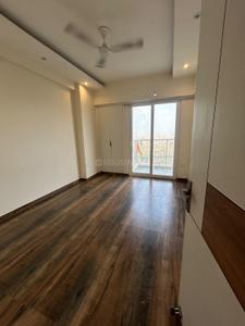 Bedroom Image of 1900 Sq.ft 4 BHK Apartment / Flat for rent in Exotica East Square, Indirapuram Ghaziabad for Rs. 40000