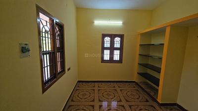 Bedroom Image of 750 Sq.ft 2 BHK Independent House for rent in Manaveli Puducherry for Rs. 7000