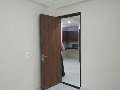 Bedroom Image of 850 Sq.ft 2 BHK Builder Floor for rent in Mayur Vihar Phase 1 New Delhi for Rs. 27000