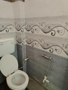 Bathroom Image of 520 Sq.ft 2 BHK Builder Floor for rent in Yashoda Nagar Kanpur for Rs. 5000