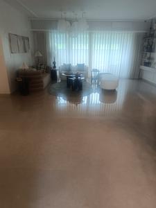 Hall Image of 1450 Sq.ft 3 BHK Apartment / Flat for sale in Chembur Mumbai for Rs. 42900000