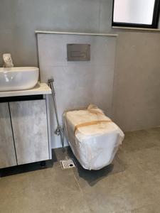 Common Bathroom Image of 632 Sq.ft 2 BHK Apartment / Flat for sale in Signature Global The Serenas, Sector 36 Sohna for Rs. 6300000