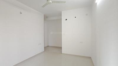 Bedroom Image of 1120 Sq.ft 2 BHK Apartment / Flat for rent in Rustomjee Azziano, Thane West Thane for Rs. 44999