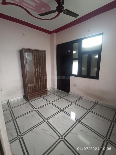Chaudhary complex mangal bazar khoda Bedroom 1