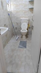 Bathroom Image of 700 Sq.ft 1 BHK Independent House for rent in Kasturi Nagar Bengaluru for Rs. 20000