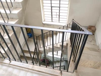 Staircase Image of 1100 Sq.ft 3 BHK Apartment / Flat for rent in South Dum Dum Kolkata for Rs. 16000