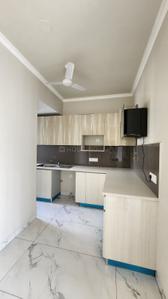 Kitchen Image of 1234 Sq.ft 2.5 BHK Builder Floor for rent in Central Park Flower Valley, Sector 33 Sohna for Rs. 33500