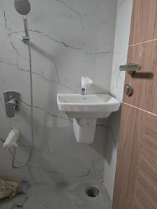 Bathroom Image of 620 Sq.ft 1 BHK Apartment / Flat for rent in Kondapur Hyderabad for Rs. 18500