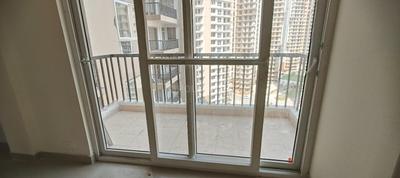 Balcony Image of 1294 Sq.ft 3 BHK Apartment / Flat for rent in Supertech Ecociti, Sector 137 Noida for Rs. 31000