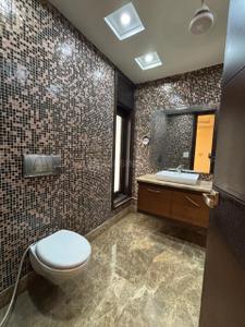 Bathroom Image of 2200 Sq.ft 4 BHK Builder Floor for sale in Green Park Extension New Delhi for Rs. 70000000