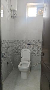 Bathroom Image of 680 Sq.ft 1 BHK Apartment / Flat for rent in Kondapur Hyderabad for Rs. 25500