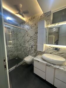 Bathroom Image of 1650 Sq.ft 3 BHK Builder Floor for rent in Mansarover Garden New Delhi for Rs. 48000