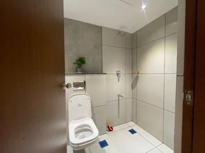 Bathroom Image of 1990 Sq.ft 3 BHK Apartment / Flat for rent in Palazhi Kozhikode for Rs. 60000