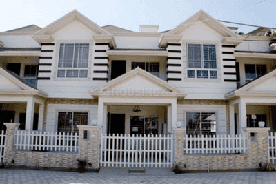 Building Image of 2778 Sq.ft 4 BHK Villa for sale in SDC Swadesh Red Square, Jatkhedi Bhopal for Rs. 17000000