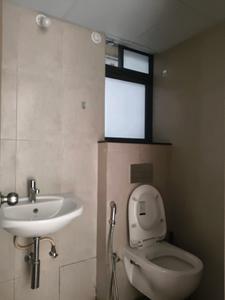 Common Bathroom Image of 654 Sq.ft 1 BHK Apartment / Flat for sale in Shapoorji Pallonji Vanaha, Bavdhan Pune for Rs. 5400000