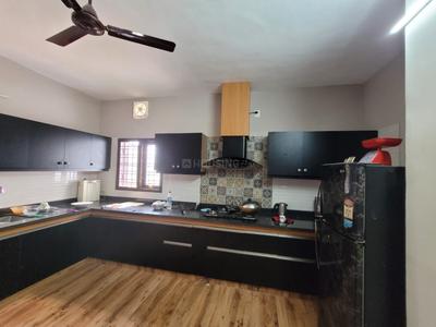 Kitchen Image of 2100 Sq.ft 3 BHK Builder Floor for rent in Vennala Kochi for Rs. 48000