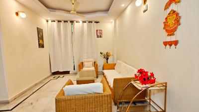 Hall Image of 1300 Sq.ft 3 BHK Apartment / Flat for rent in Vaishali Ghaziabad for Rs. 37000