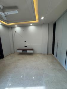 Bedroom Image of 1800 Sq.ft 3 BHK Builder Floor for sale in Rajouri Garden New Delhi for Rs. 36000000