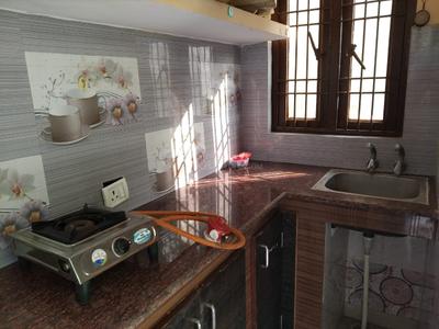 Kitchen Image of 1200 Sq.ft 1 BHK Builder Floor for rent in Pushpanjali Vihar, Sikandra Agra for Rs. 9000